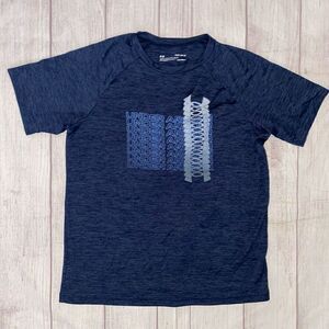 Under Armour loose fit heat gear youth boys L short sleeve t-shirt blue